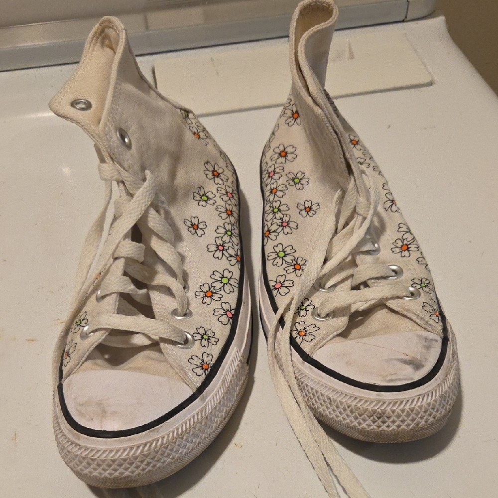 Daisy Print Sneakers
